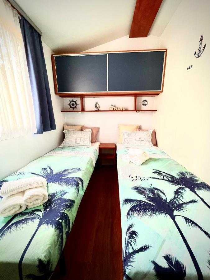 Mobile Home Nebo Luxus Klenovica Extérieur photo
